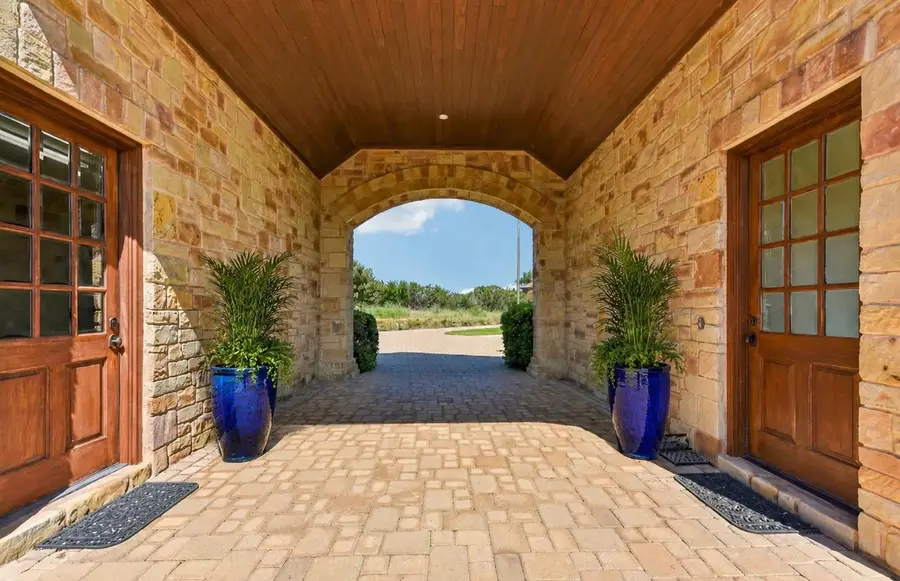 259 Chimney Cove Dr, Marble Falls, TX 78654 - #3