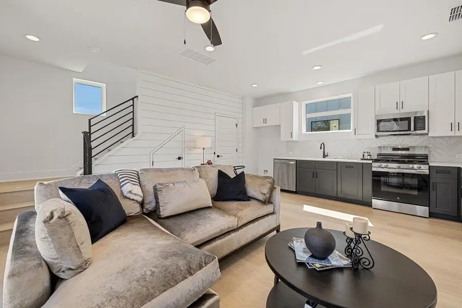 2608 Bristol Dr #2, Austin, TX 78723 - #3