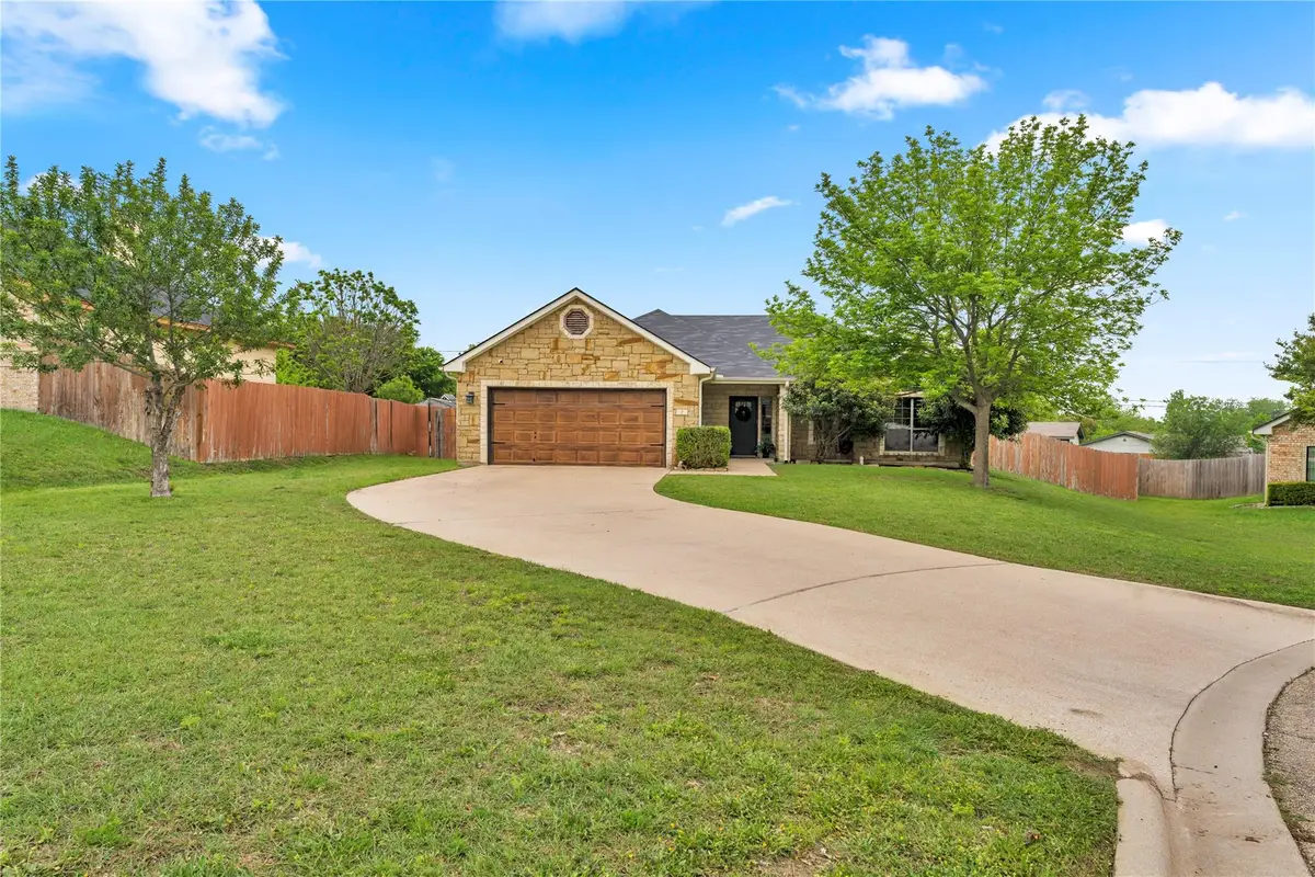 7 Westridge Pl, Lampasas, TX 76550 - #1