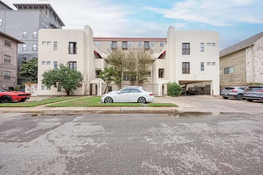 712 Graham Pl #101, Austin, TX 78705 - Image #2