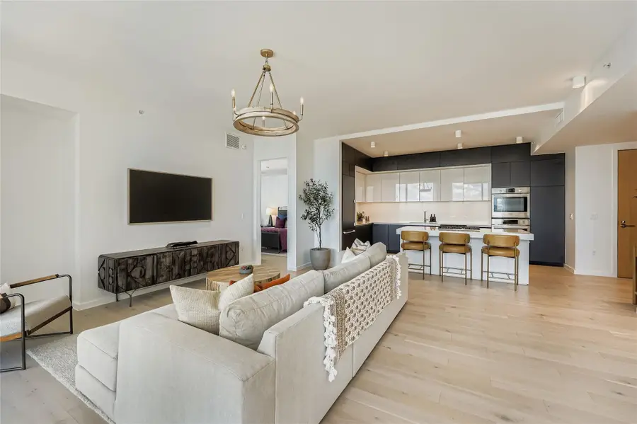 313 W 17th St #1404, Austin, TX 78701 - #3