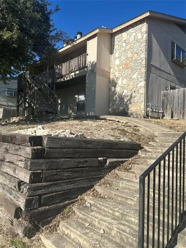 813 Bracewood Cir, San Marcos, TX 78666