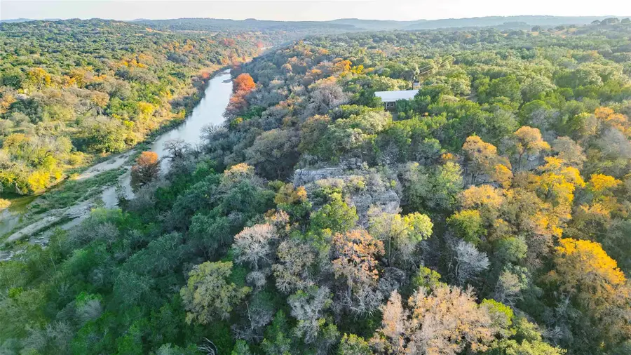 8507 Hammett's Crossing, Round Mountain, TX 78663 - Image #3