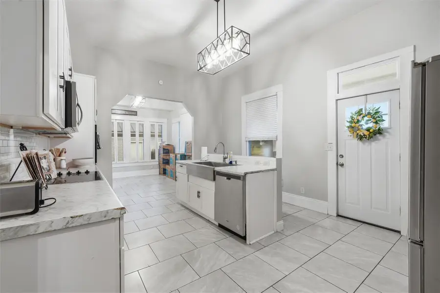 803 N 3rd St, Temple, TX 76501 - #3