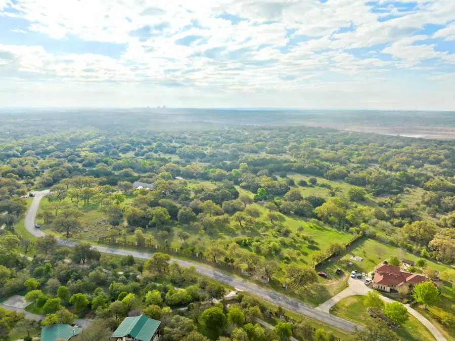 415 E Bartlett Dr, Buda, TX 78610 - #3