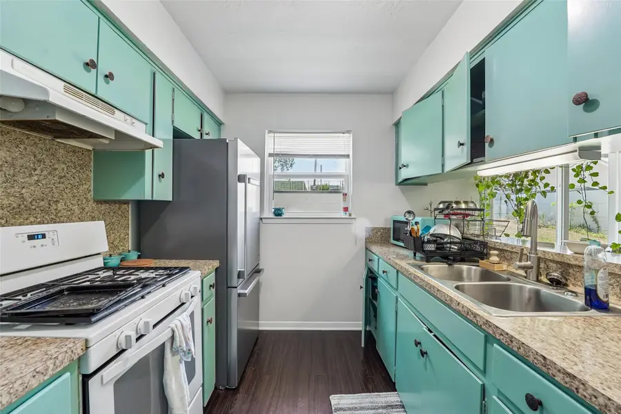 1106 Chesapeake Dr, Austin, TX 78758 - #3