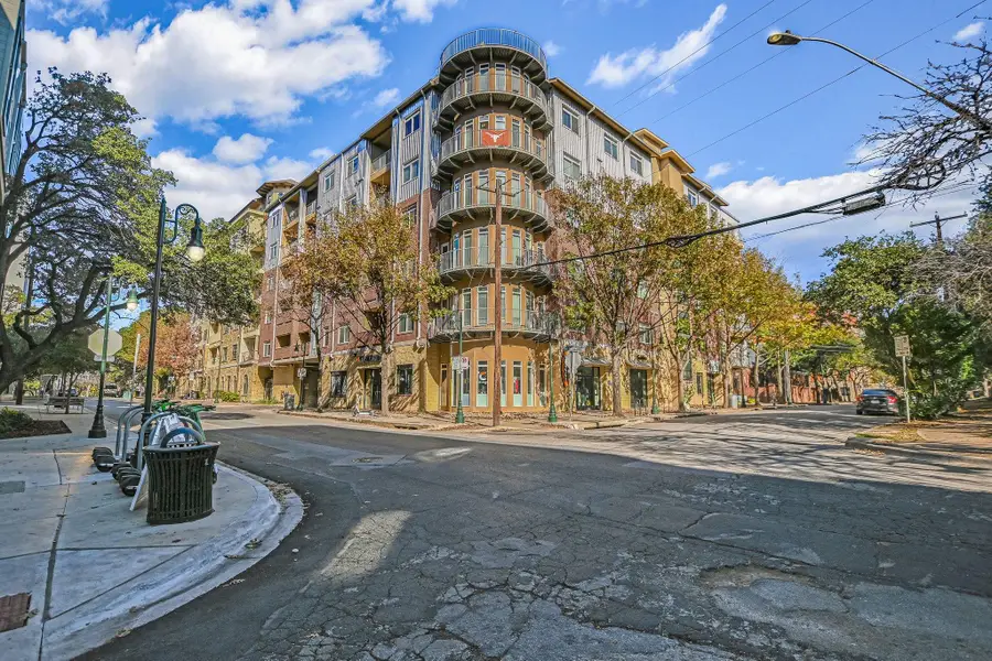 910 25th #607, Austin, TX 78705 - Image #2