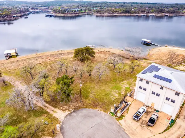 1202 Dusk Ct, Lago Vista, TX 78645