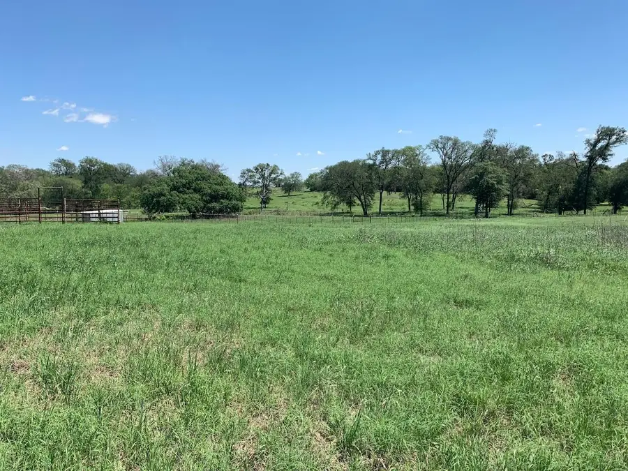 133 Clearfork Rd, Lockhart, TX 78644 - #2