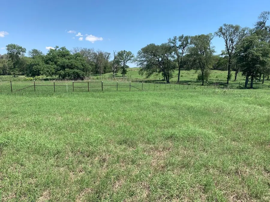133 Clearfork Rd, Lockhart, TX 78644 - #3