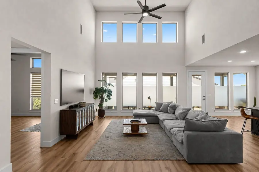 9300 Flatbush Dr, Austin, TX 78744 - #2