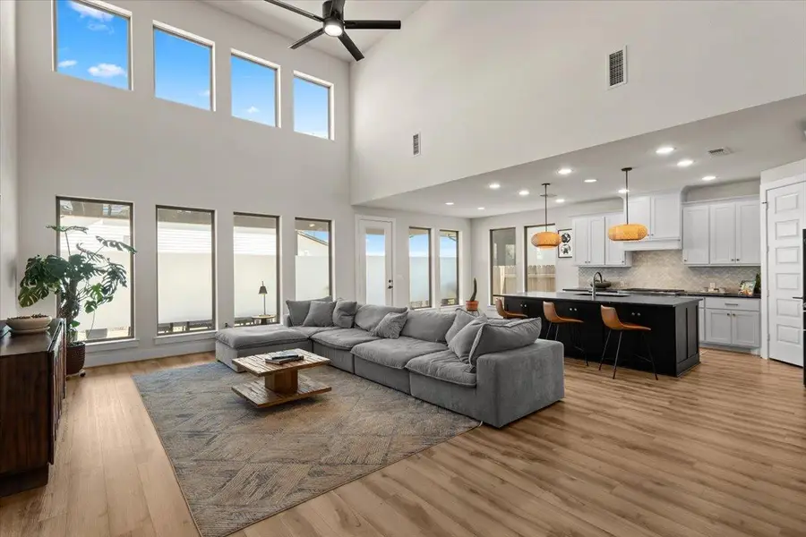 9300 Flatbush Dr, Austin, TX 78744 - #3