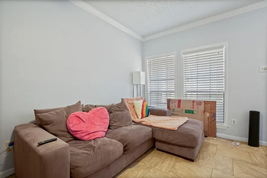 715 22 1/2 St #101, Austin, TX 78705 - #2