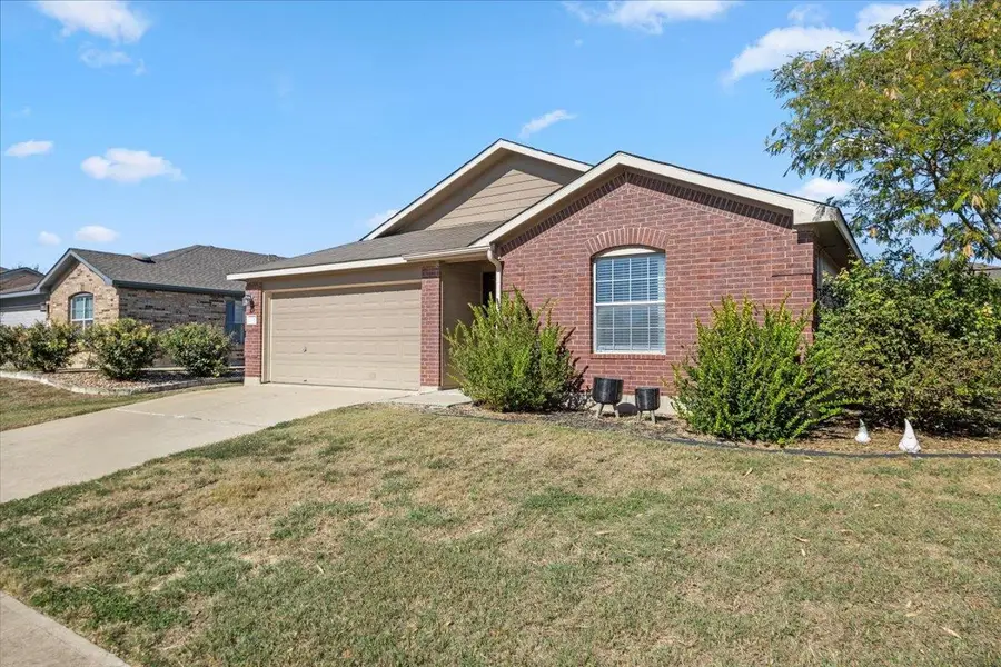 208 Rock Hound Ln, Liberty Hill, TX 78642 - Image #2