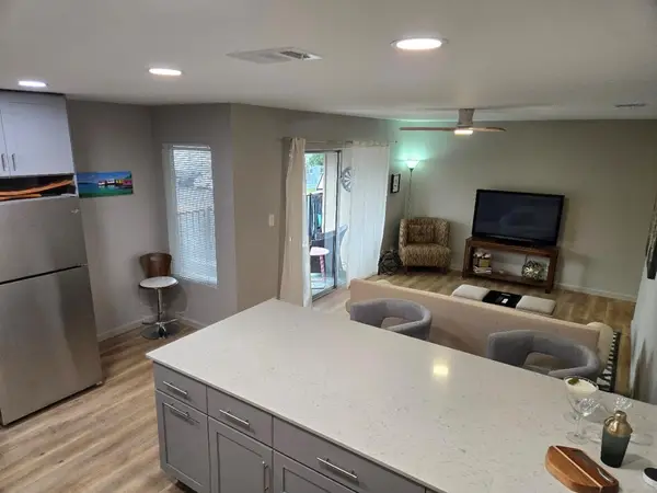 2600 Penny Ln #207, Austin, TX 78757