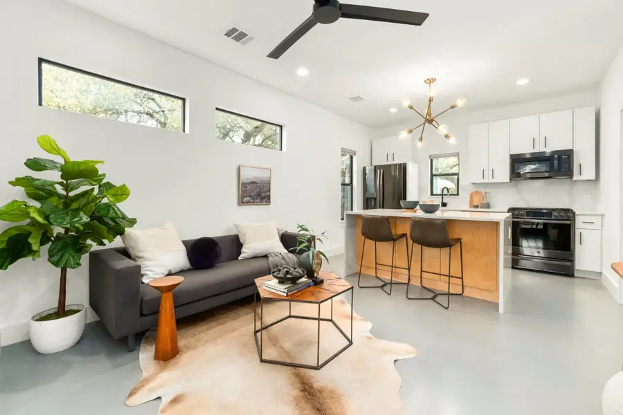 1183 Oak Grove Ave #2, Austin, TX 78702 - #2