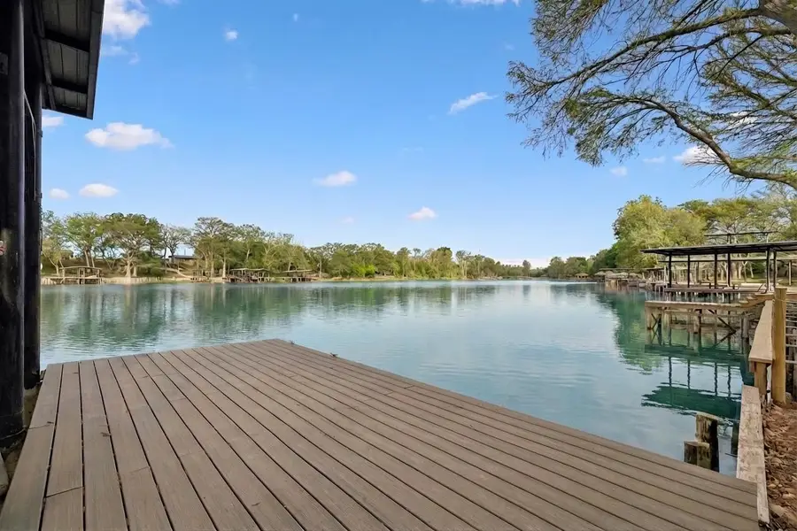 230 Lee St, Seguin, TX 78155 - #3