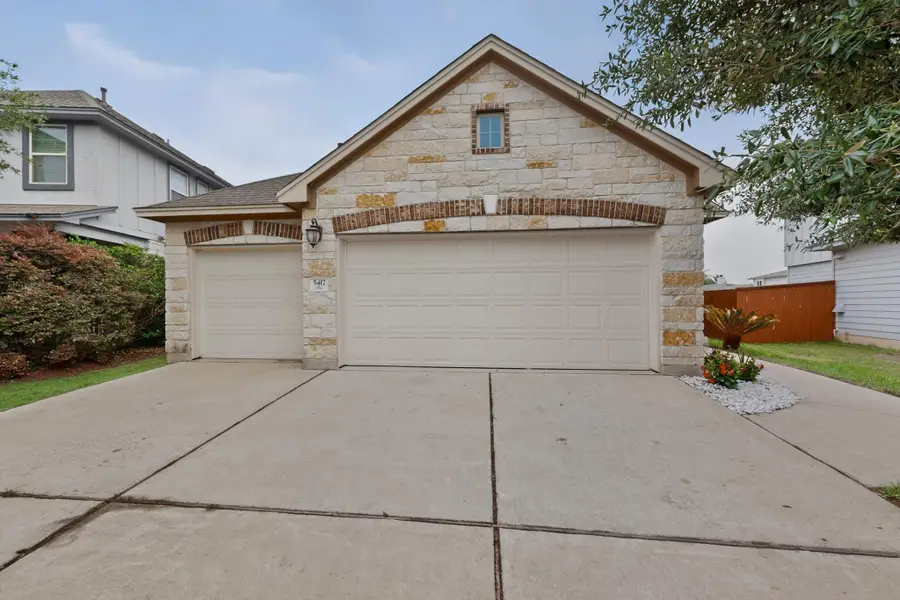 5417 Kara Dr, Austin, TX 78744 - #3