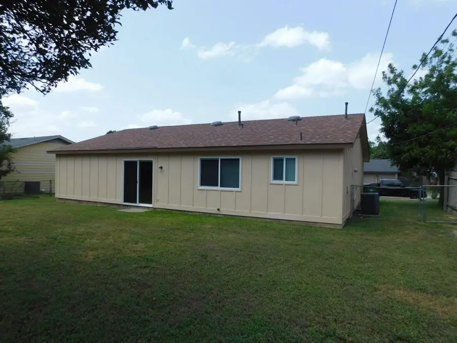 1902 Aberdeen Dr, Round Rock, TX 78664 - #3