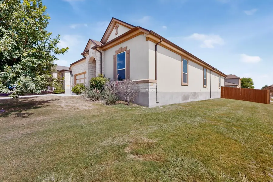 5801 Parma St, Round Rock, TX 78665 - #2