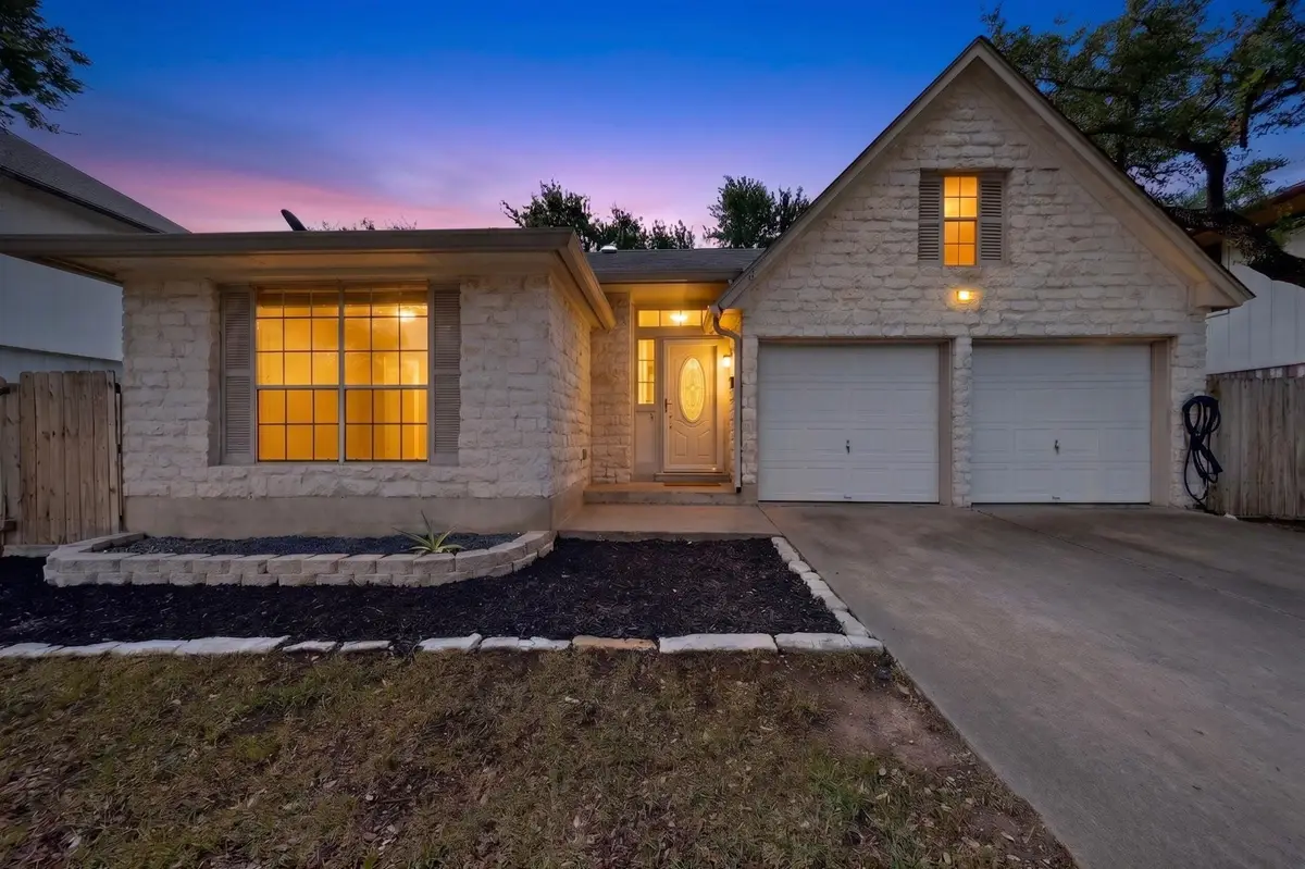7441 Dallas Dr, Austin, TX 78729 - #1