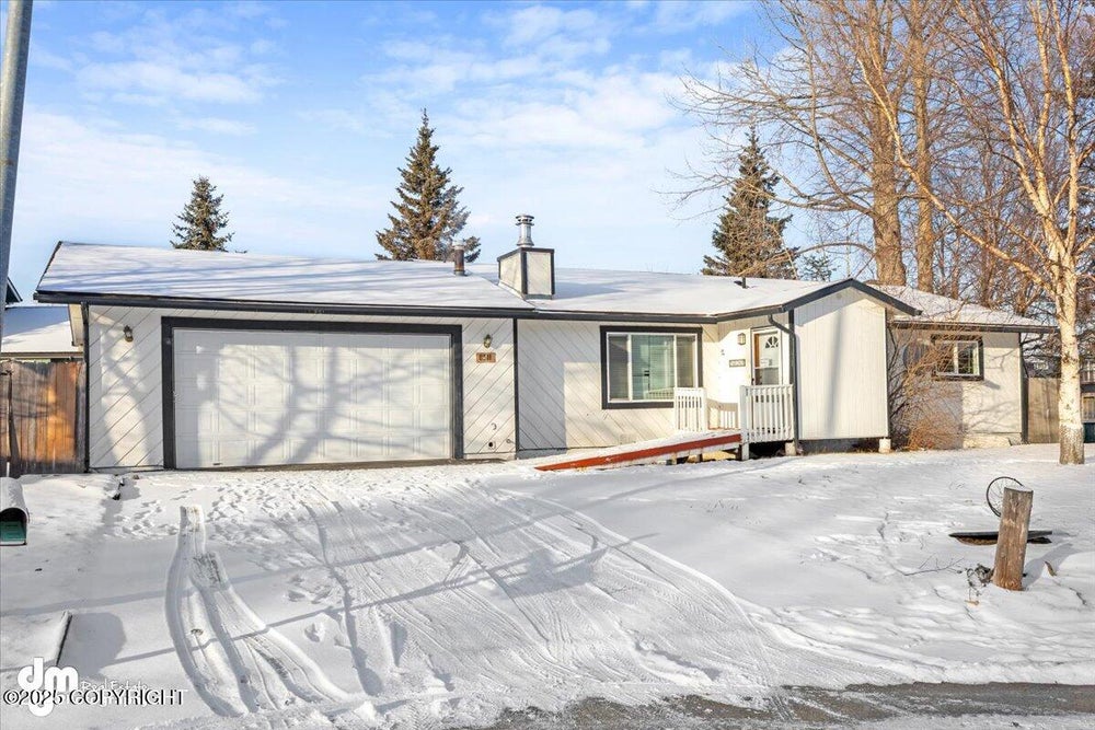 8511 Hiddenview Court, Anchorage, AK 99504 BHGRE