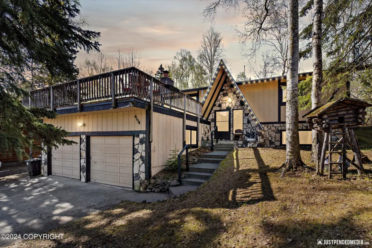 4154 Hampton Drive, Anchorage, AK 99504 - Image #1