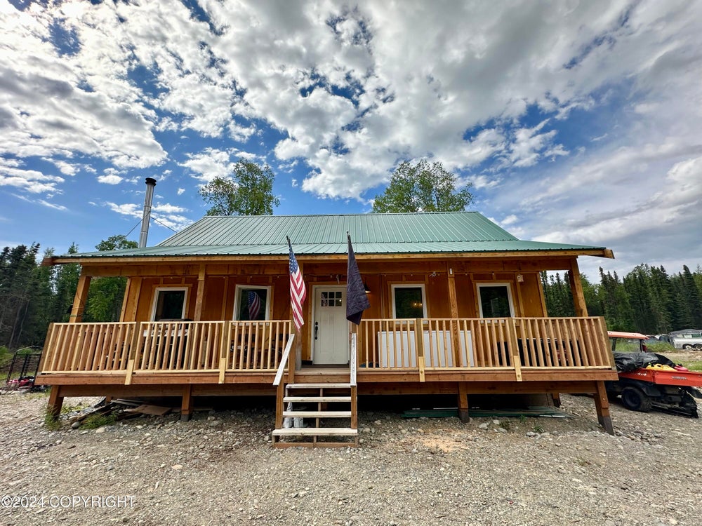 16825 E Eds Road, Talkeetna, AK 99676 BHGRE