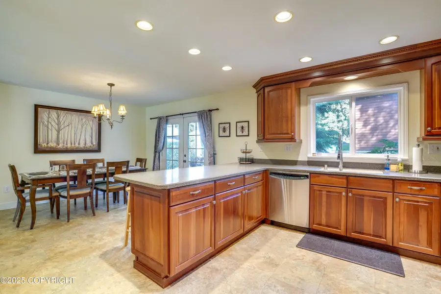 13901 Jarvi Drive, Anchorage, AK 99515 - Image #3