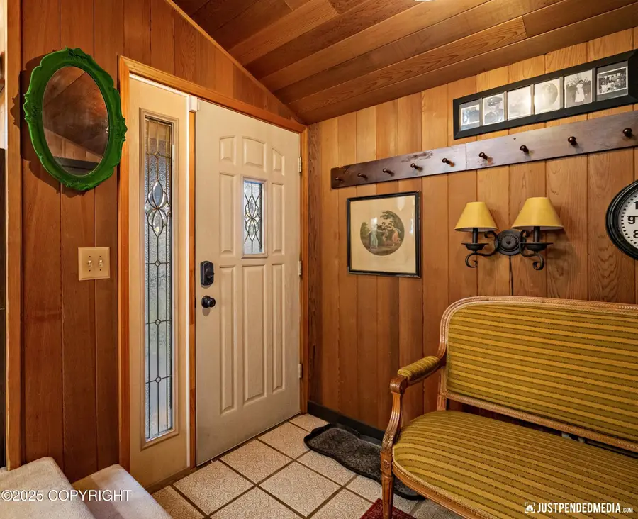 10208 Preuss Lane, Eagle River, AK 99577 - Image #3