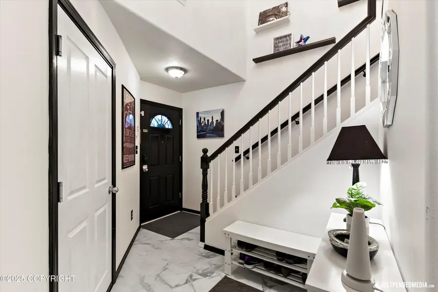 2935 Seclusion Cove Drive, Anchorage, AK 99515 - Image #3