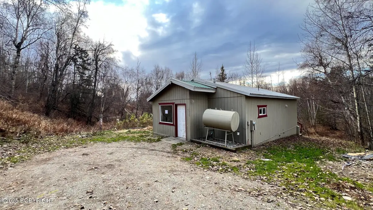 6880 E Rabbit Circle, Wasilla, AK 99654 - Image #1