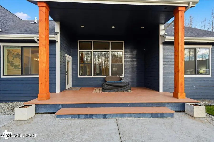 10677 E Mystical View Circle, Palmer, AK 99645 - Image #2