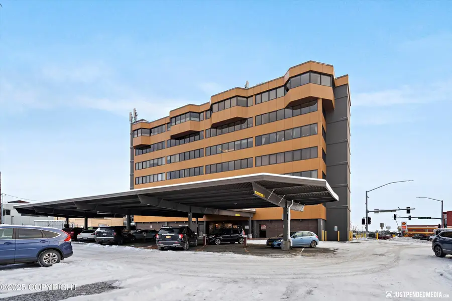 1113 W Fireweed Lane #204, Anchorage, AK 99503 - Image #2