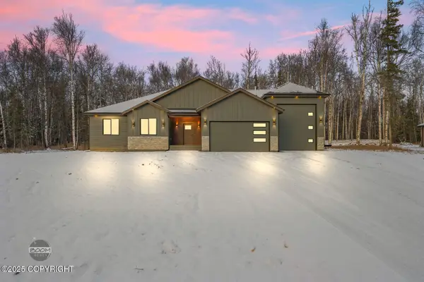 2073 W Cashatt Drive, Wasilla, AK 99654