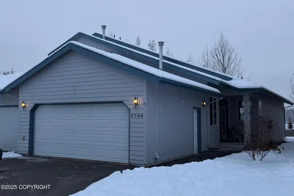 6704 Snow Goose Circle, Anchorage, AK 99502