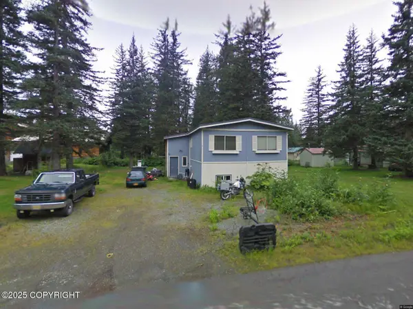 3284 Falcon Avenue, Valdez, AK 99686