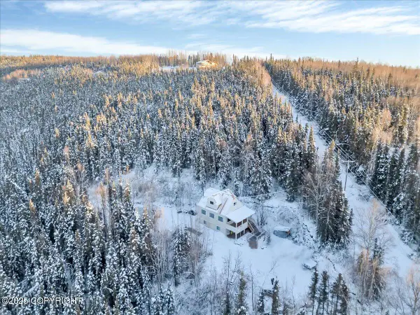 1710 Black Sand Road, Fairbanks, AK 99712