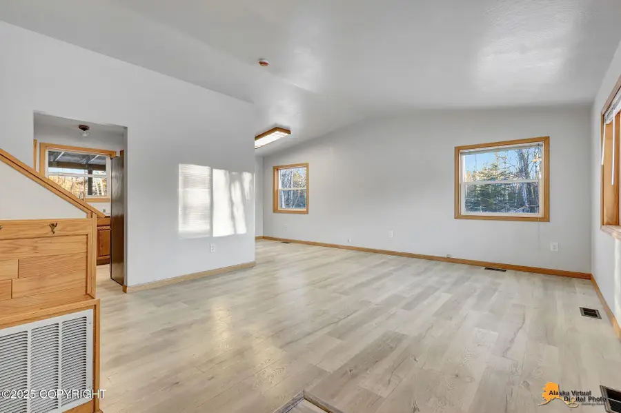 1055 E Onyx Circle, Wasilla, AK 99654 - Image #2