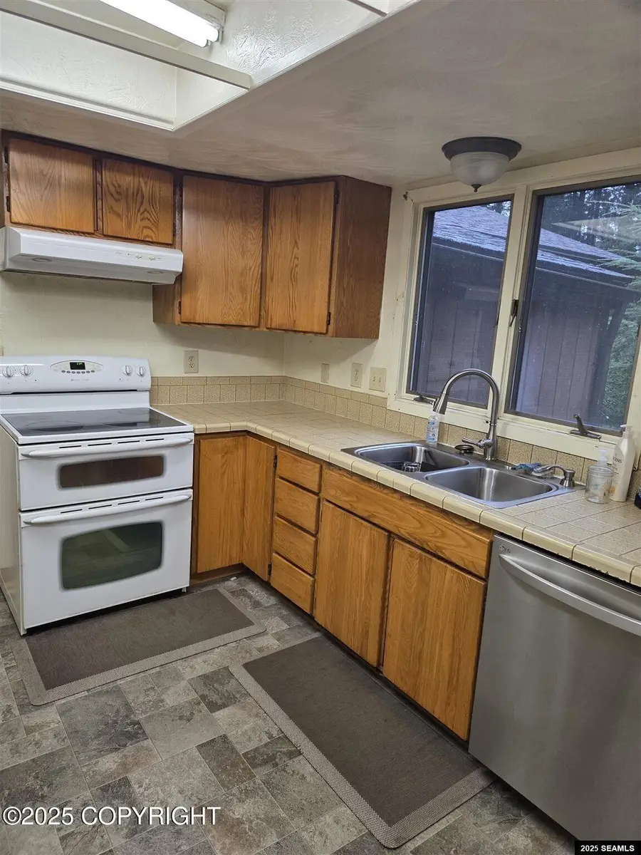 2416 Aurora Drive, Juneau, AK 99801 - Image #2