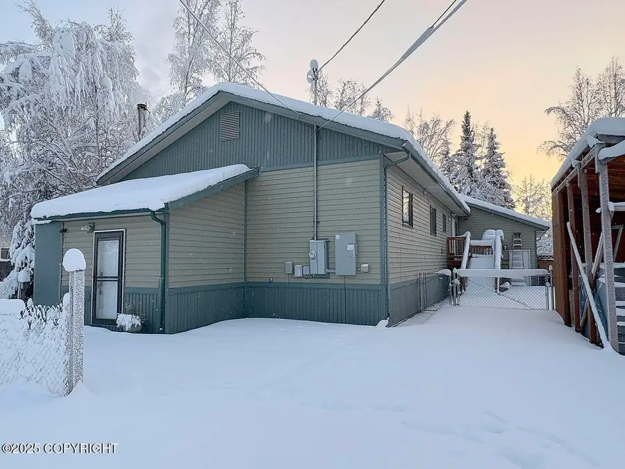 1814 Carr Avenue, Fairbanks, AK 99709 - Image #3