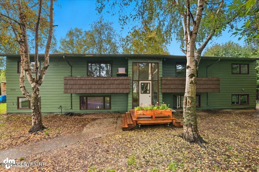6940 Colonial Court, Anchorage, AK 99502 - Image #2