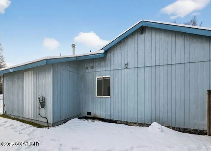 817 Shakespeare Circle, Anchorage, AK 99503 - Image #3