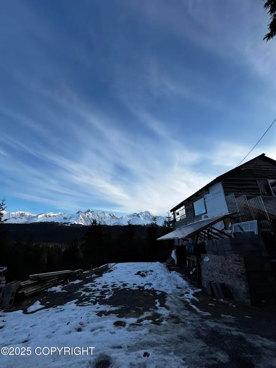 32195 Bear Chase Circle, Seward, AK 99664 - Image #2