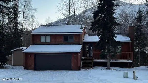 9500 Puffin Circle, Eagle River, AK 99577