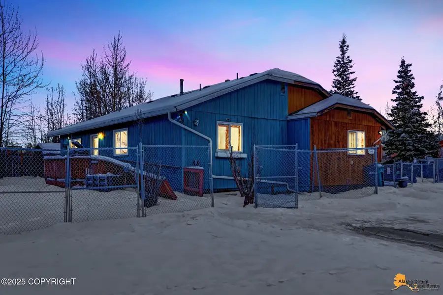 10304 Thimble Berry Drive, Anchorage, AK 99515 - Image #2