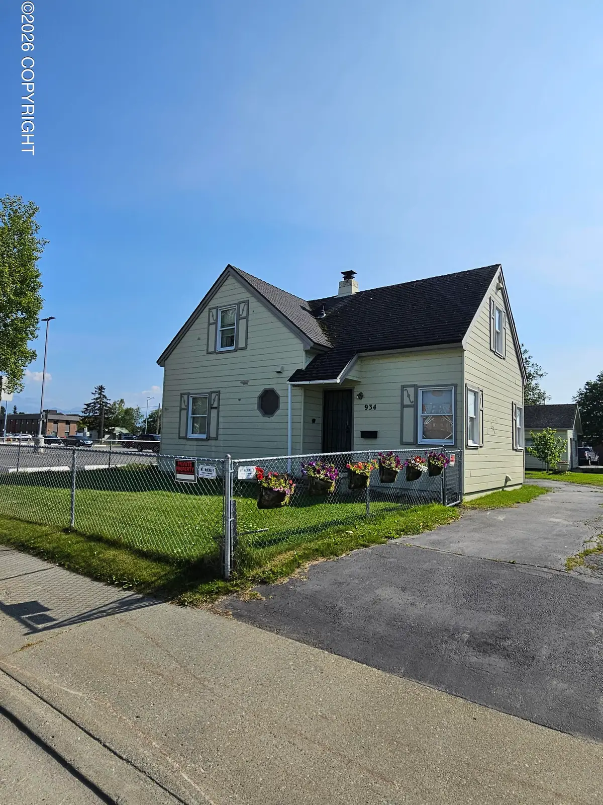 934 W 8th Avenue, Anchorage, AK 99501 - #1