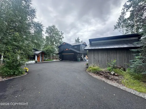 2983 S Horseshoe Lake Road, Big Lake, AK 99652