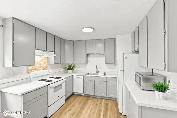 7061 Weimer Road #1, Anchorage, AK 99502