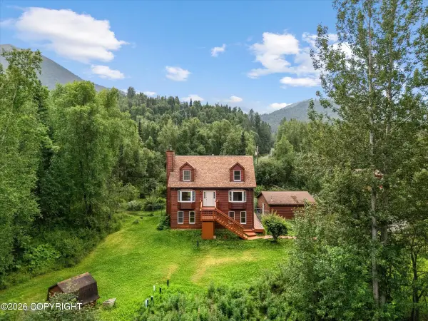 19519 Sue Tawn Drive, Chugiak, AK 99567